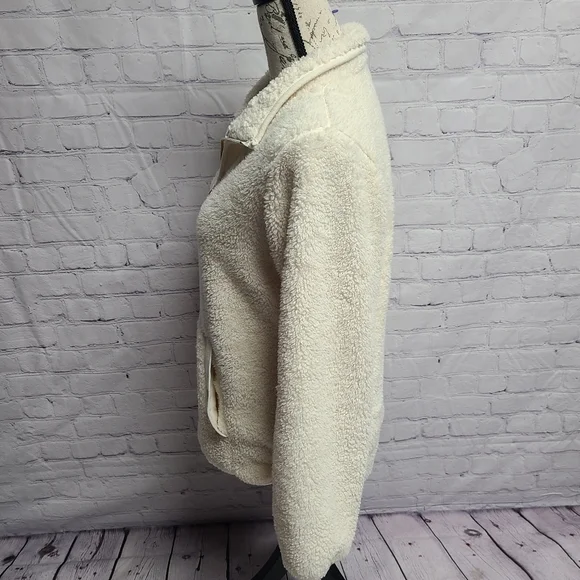 Adrienne Vittadini cozy warm pullover fleece. Medium. R - Picture 2 of 7